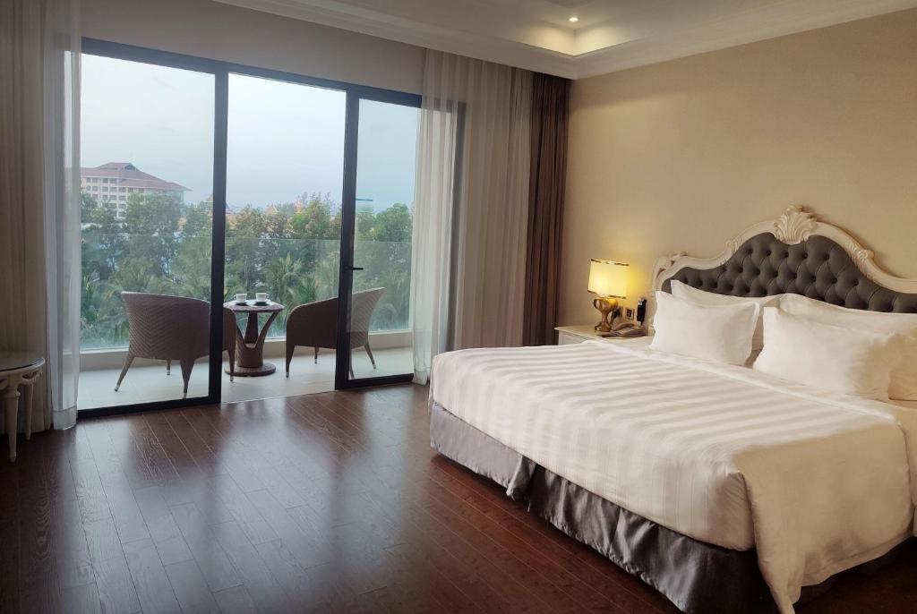 Wyndham Grand Phu Quoc - 1