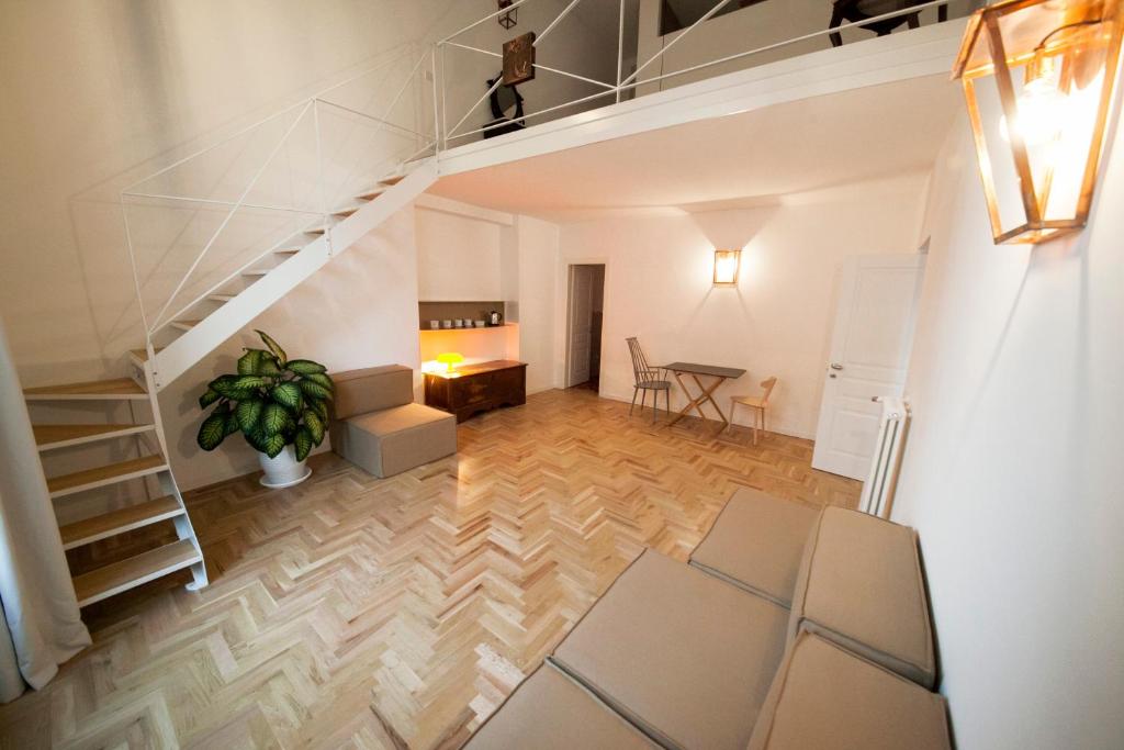 Ovo - Slow Travel - 2