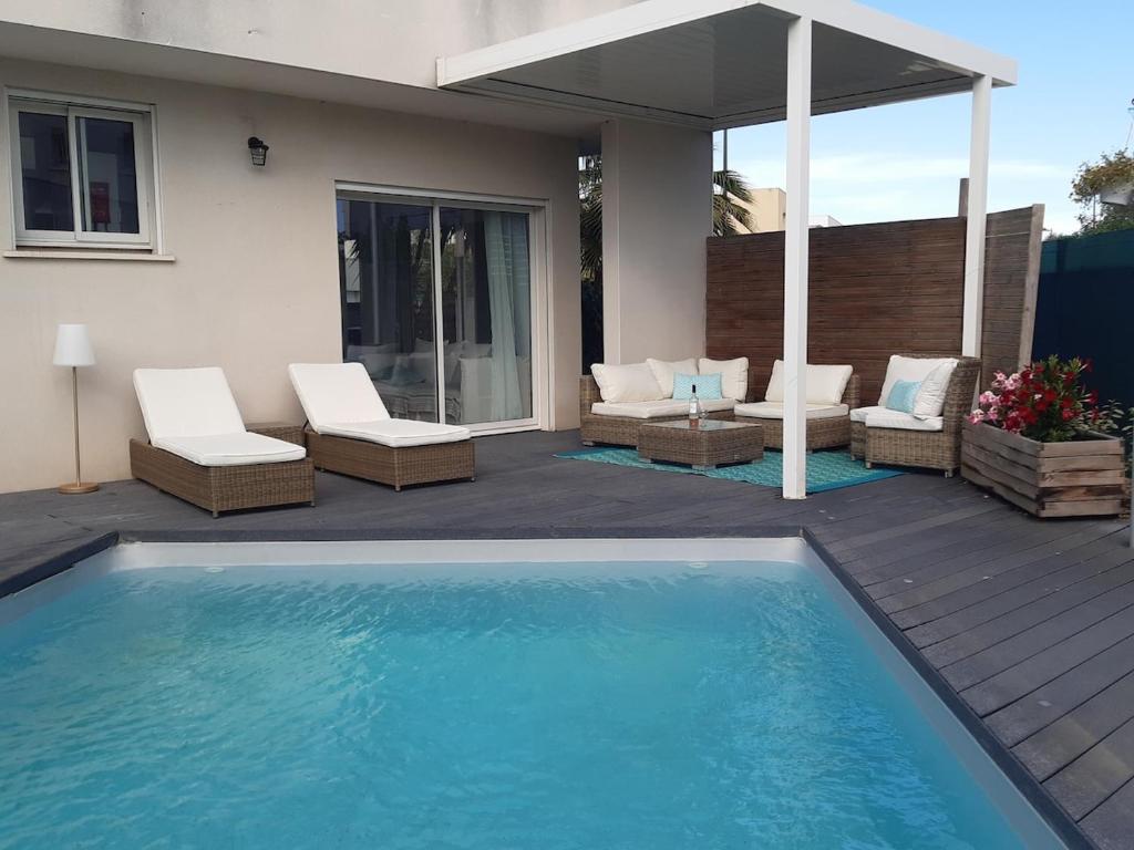 VILLA JAMERO, Bord de Mer, Piscine Chauffée, Balnéo, Climatisation,, Parking Privé