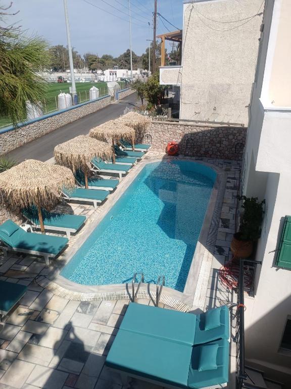 Piscina a Ifestia Hotel o a prop