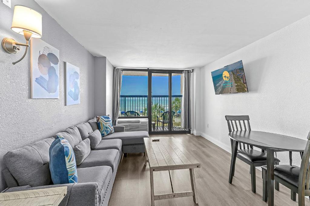 Dream Destination - Compass Cove - Oceanfront