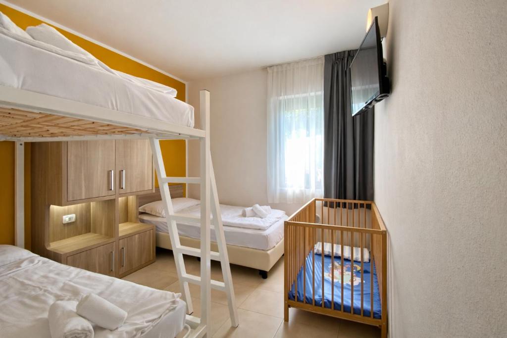 Belvedere Village - Family Two-Bedroom Apartment - Ground Floor