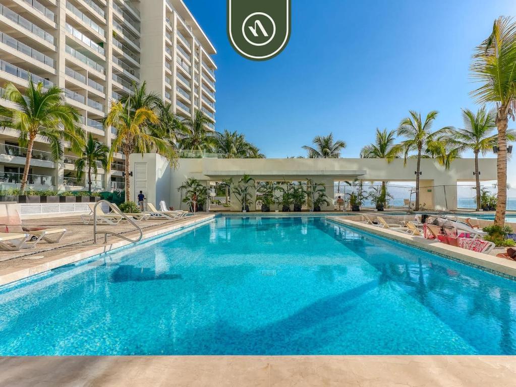 Visual Reference: Amazing Oceanfront 1Br Condo
