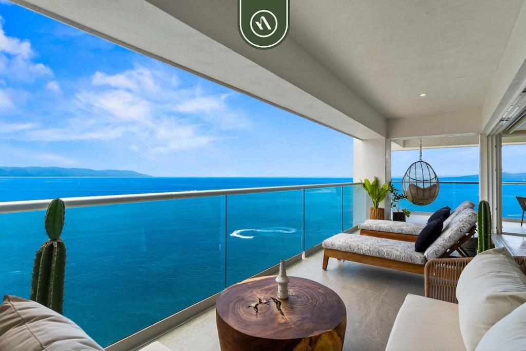 Luxury 4 BR Condo Amazing Views - Beach - Pools, Puerto Vallarta ...