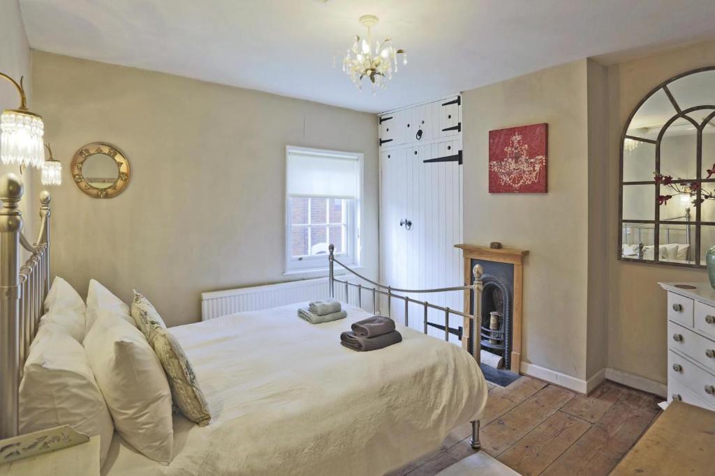 1 Bed in Woodbridge oc-jsm 2