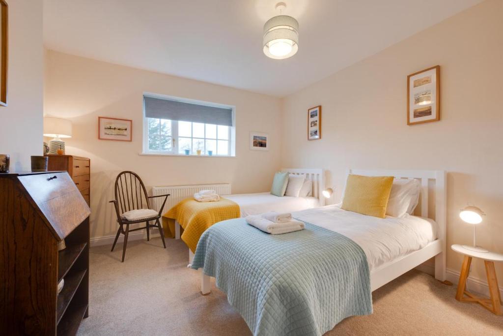 3 Bed in Southwold oc-marl 2