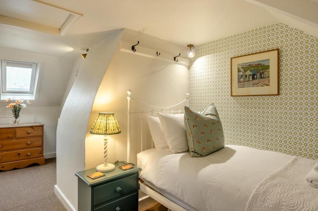 4 Bed in Southwold oc-park 2