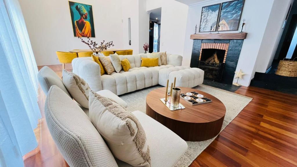 Villa Pinheirinhos - Enjoy the Nature & Wild Beaches of Sesimbra!