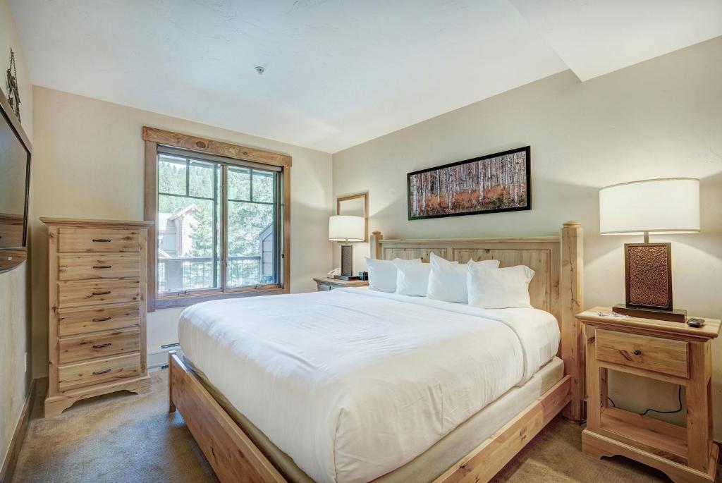 Mountain Thunder Lodge, A Vail Resorts Property photo