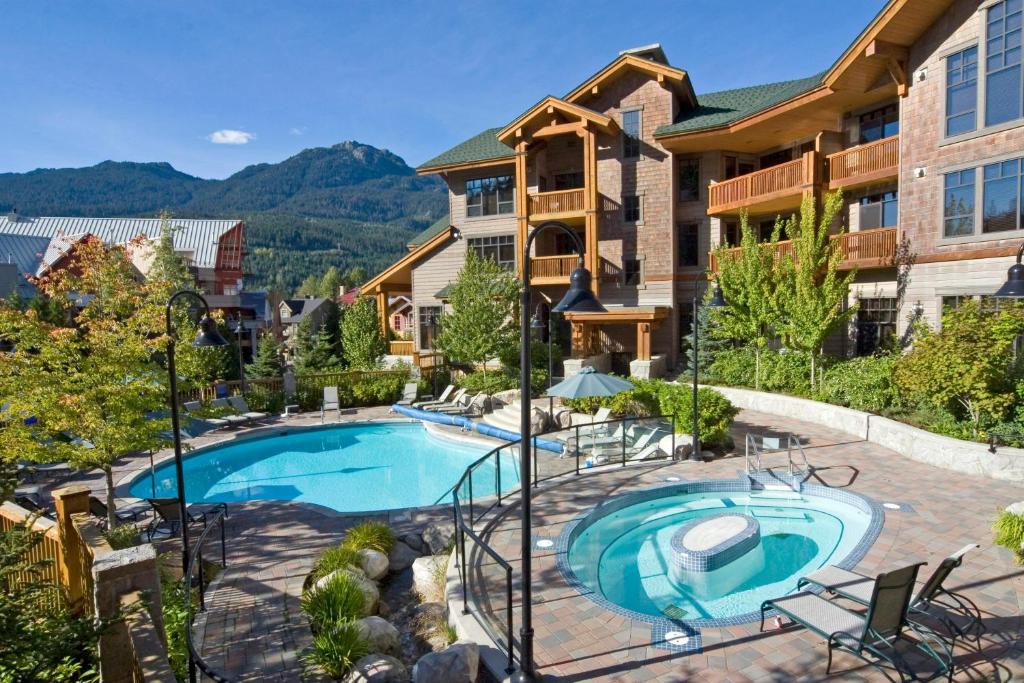 First Tracks Lodge, by Lodging Ovations