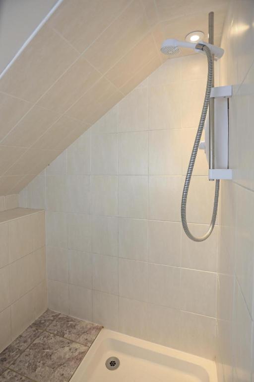 4 Bed in Southwold oc-hbr 3