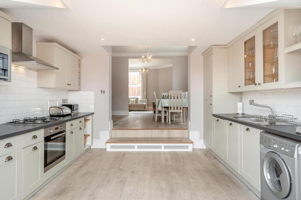 3 Bed in Southwold oc-vth 4