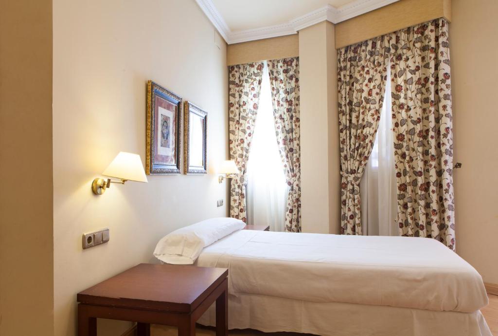 Hotel Cervantes - 