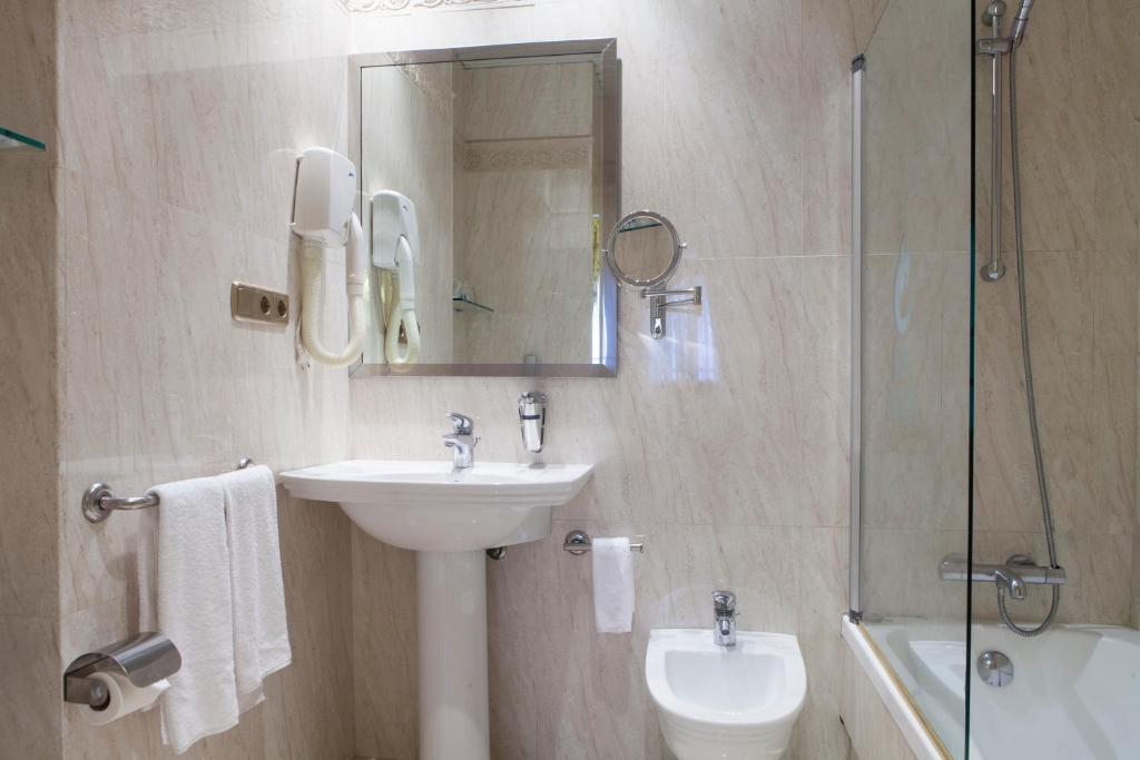 Hotel Cervantes - Double For Single Use
