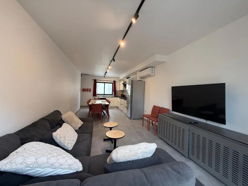 Duplex Industrial Luxe 4BEDROOM 4BATH 200m 2D Sea