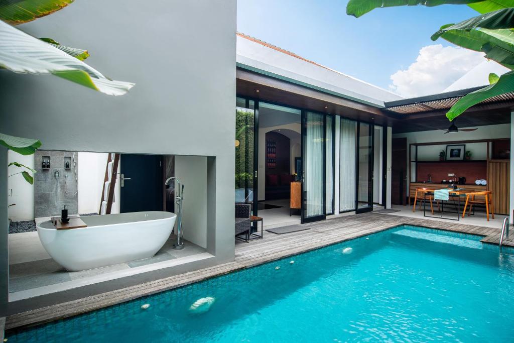 Abia Villa Legian - 1