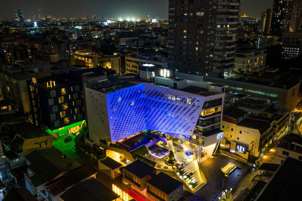 LiT BANGKOK Hotel 3