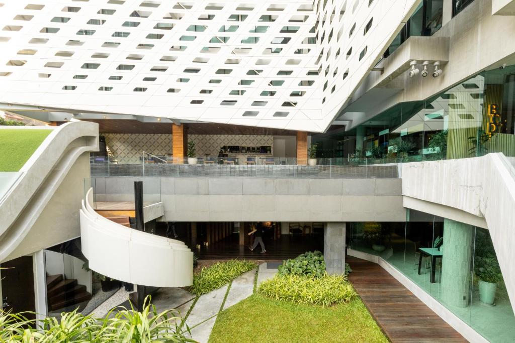 LiT BANGKOK Hotel 6