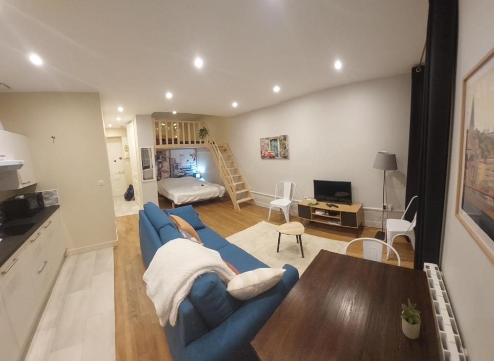 Cozy, fully renovated, ideally located