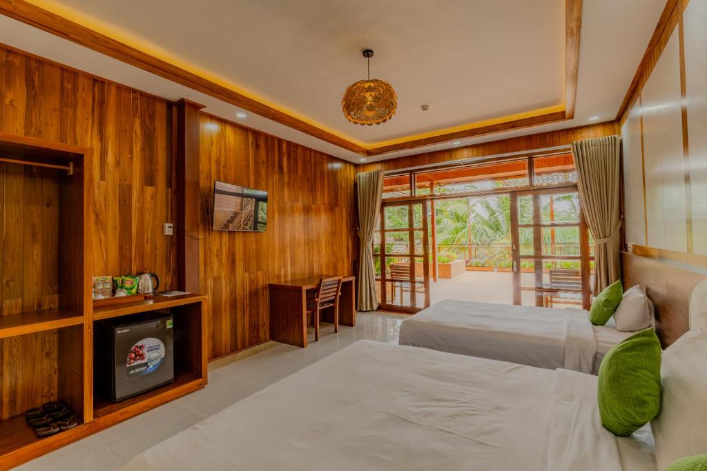 Rocks Beach Boutique - Deluxe Double Or Twin Room With Garden View
