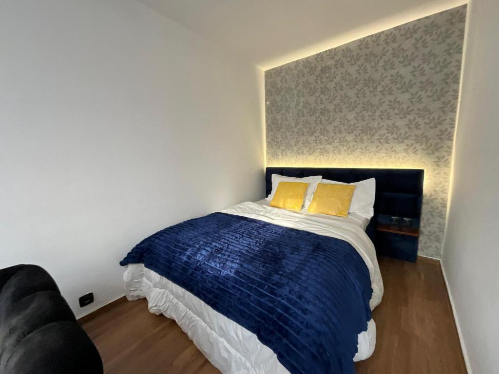 En eller flere senge i et værelse på FK studio