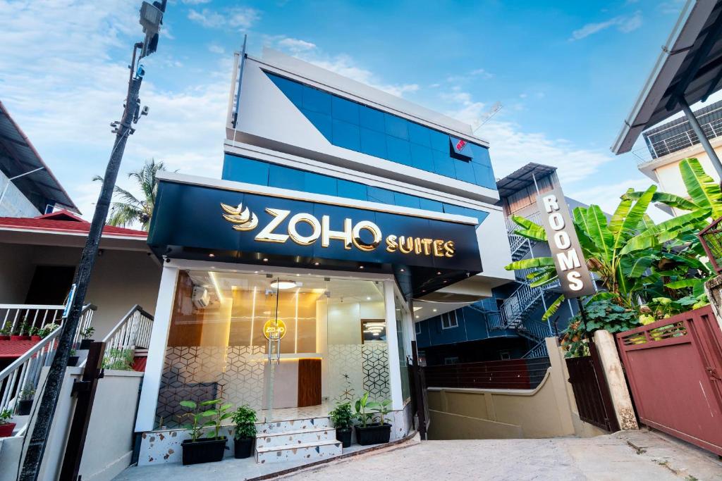 Ein Zio wechselt seinen Laden in einer Straße in der Unterkunft Zoho Suites in Kochi