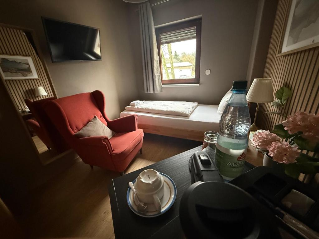 Boutique Hotel Sena - Basic Single Room With Shared Bathroom