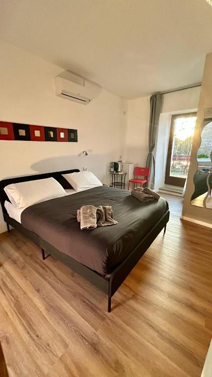 NINFA DEL LAGO BEDROOMS IL TUO ALLOGGIO SUL LAGO by Dinamica Real Estate - Habitación Doble Con Terraza