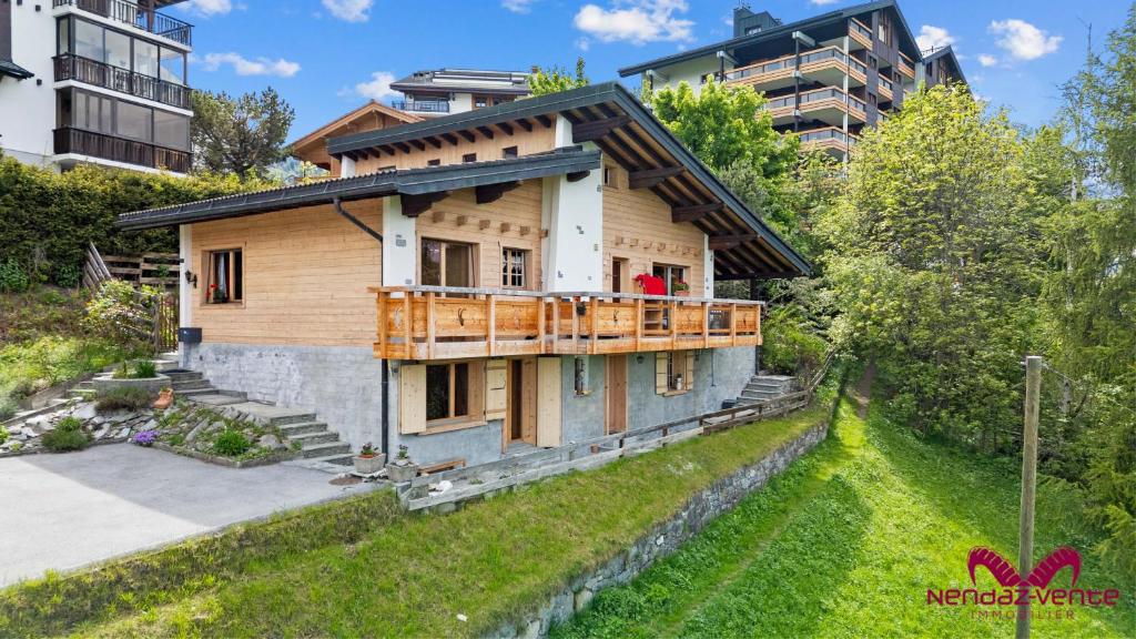 Chalet cosy Le Bouquetin jacuzzi et sauna idéal familles & couples vue imprenable