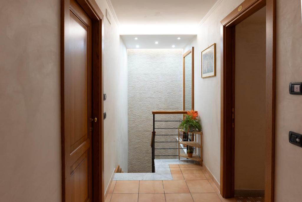 Vittoria Guest House Salerno - 1