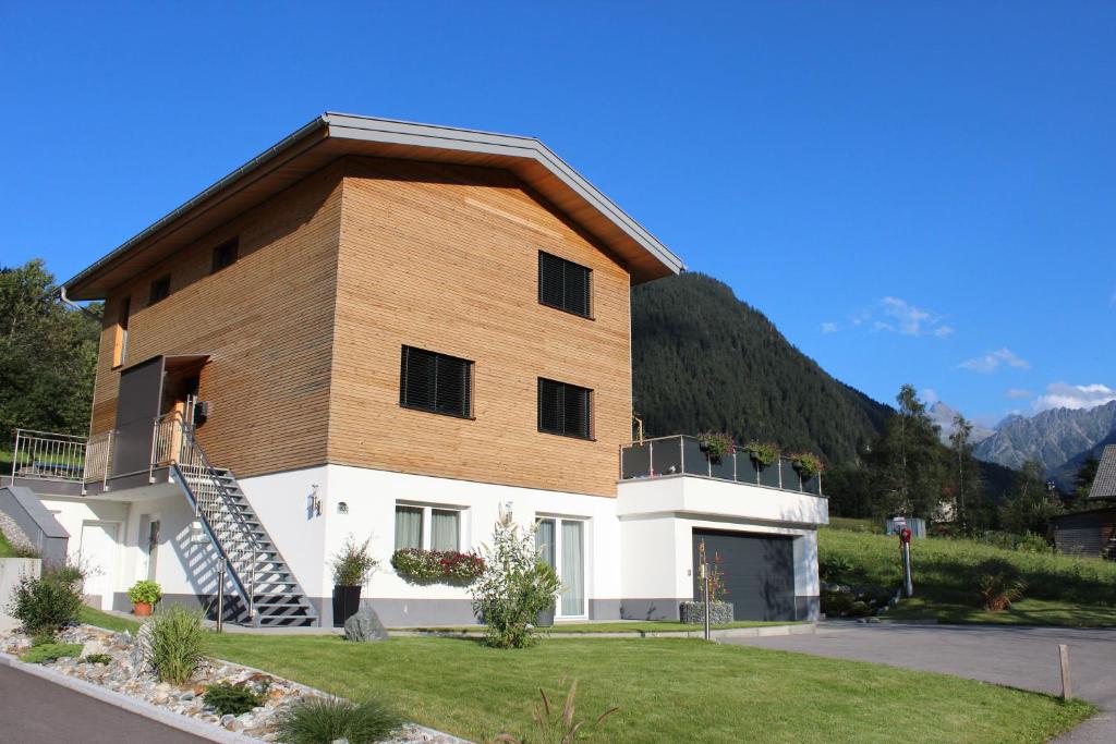Nespecifikovaný výhled na hory nebo výhled na hory při pohledu z apartmánu