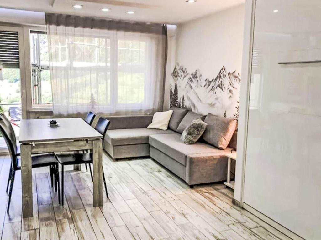 Apartment Flaminia-3 by Interhome