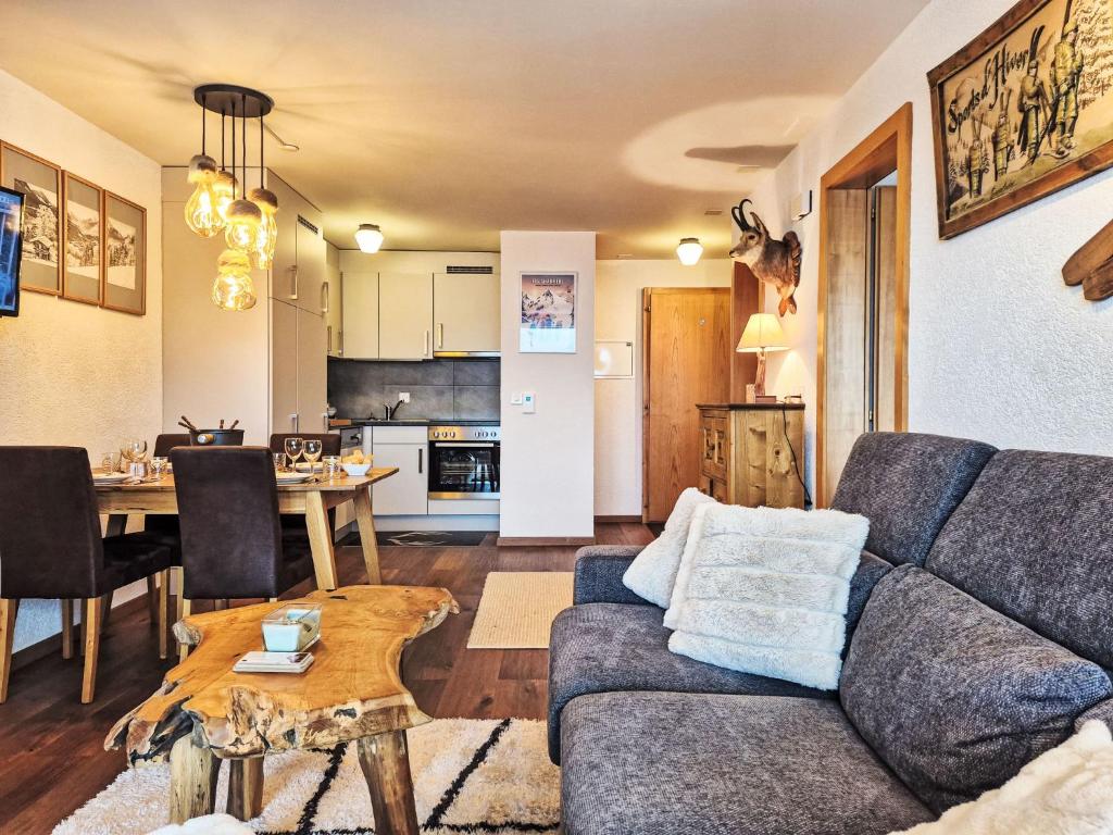Apartment Hauts De Nendaz BK4 by Interhome