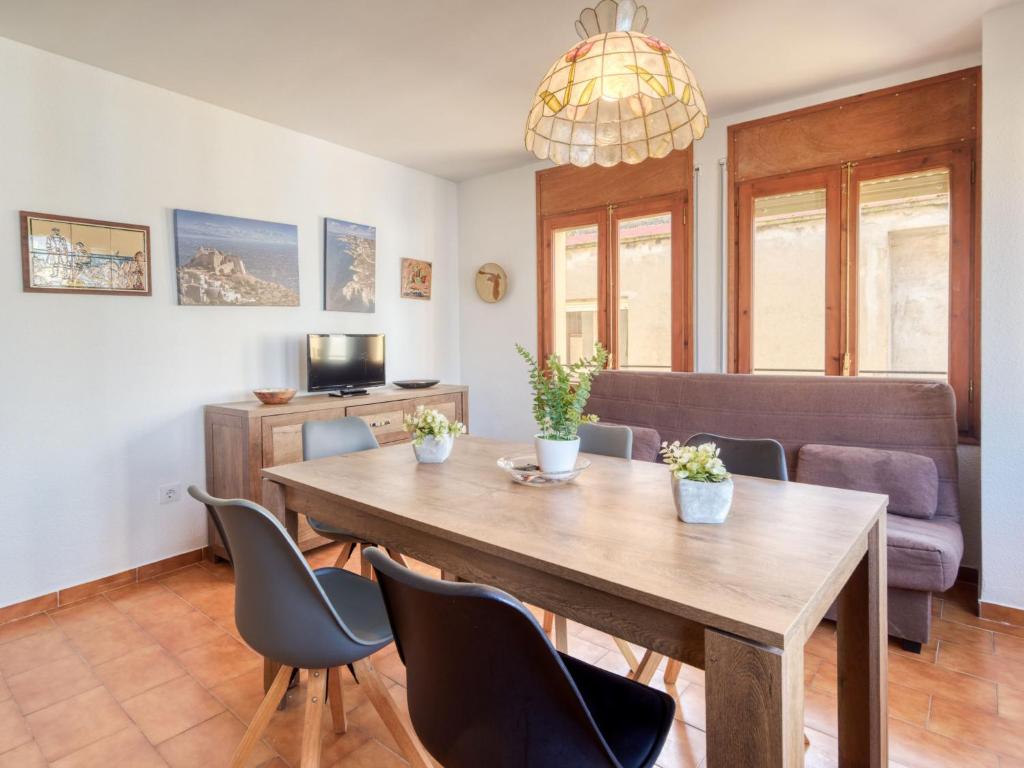 Apartment Centro peatonal Roses-3 by Interhome