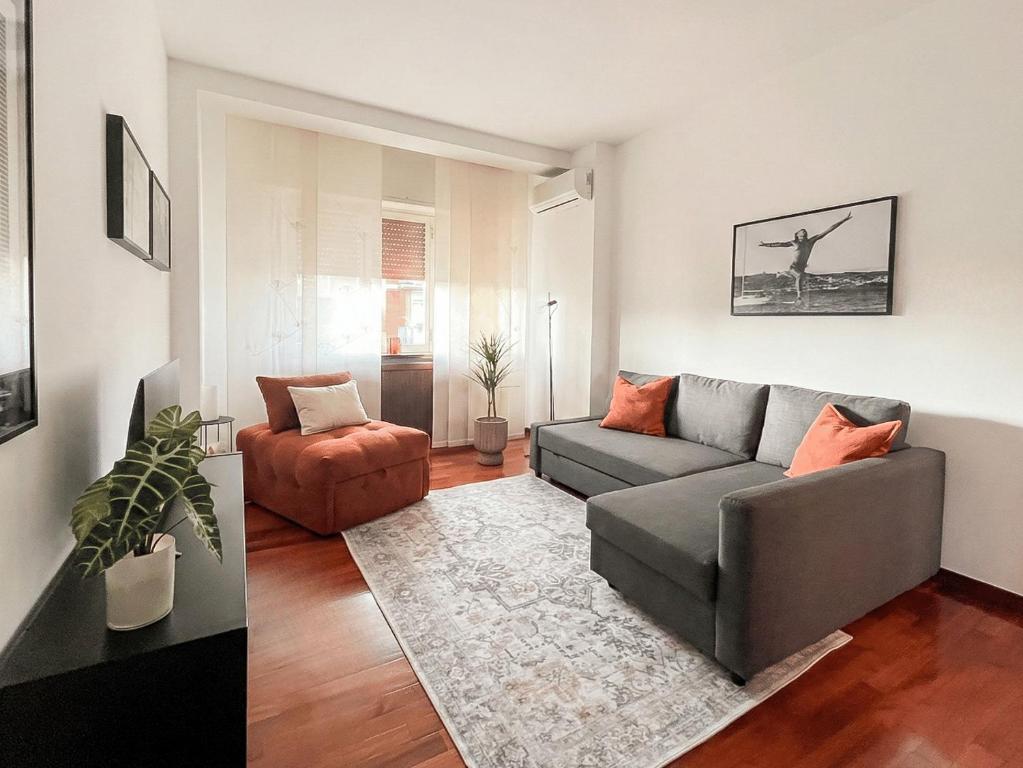 Spacious & Bright Flat near Bocconi & Navigli