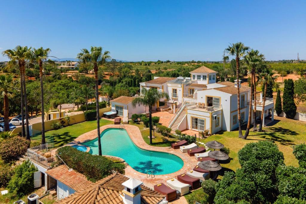 Monte Da Poupa - 7 bedroom villa - Sleeps 14