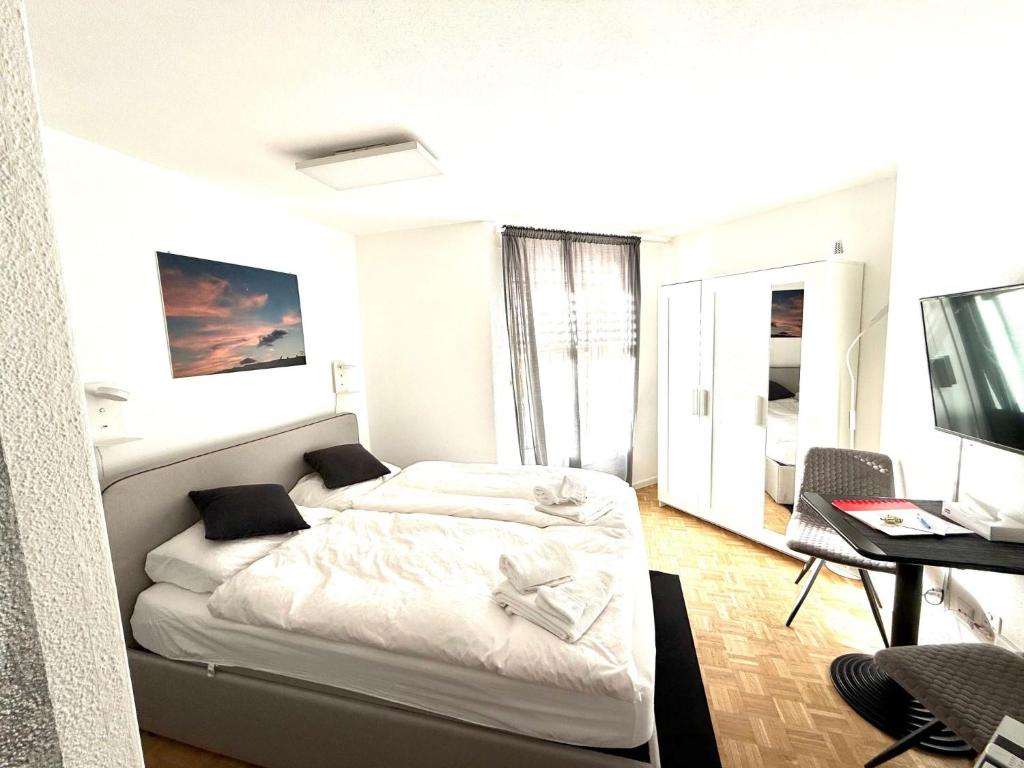 Apartment Studio im Zentrum- Schwimmbad und 400m von Skiliften entfernt by Interhome