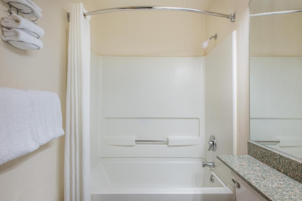 Knights Inn Allentown - Kamer Met Queensize Bed - Niet-Rokers