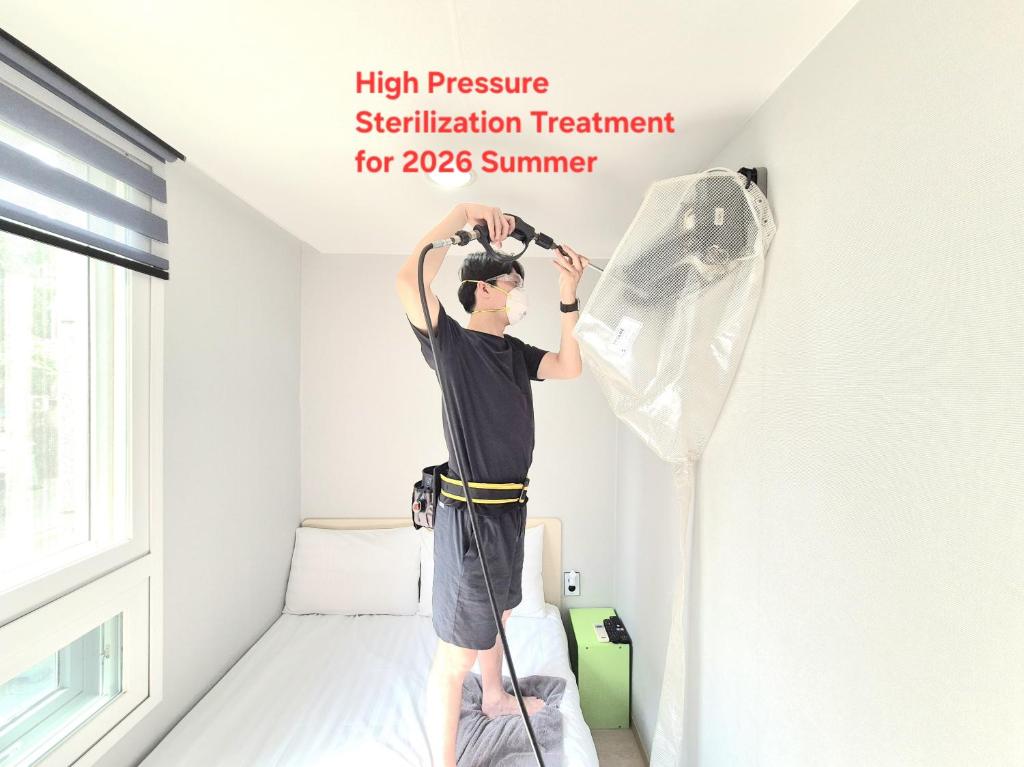 Hostel Tommy 50 off sale for 10th Anniversary on 2026