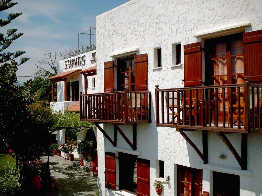 The building in which a vendégházakat is located