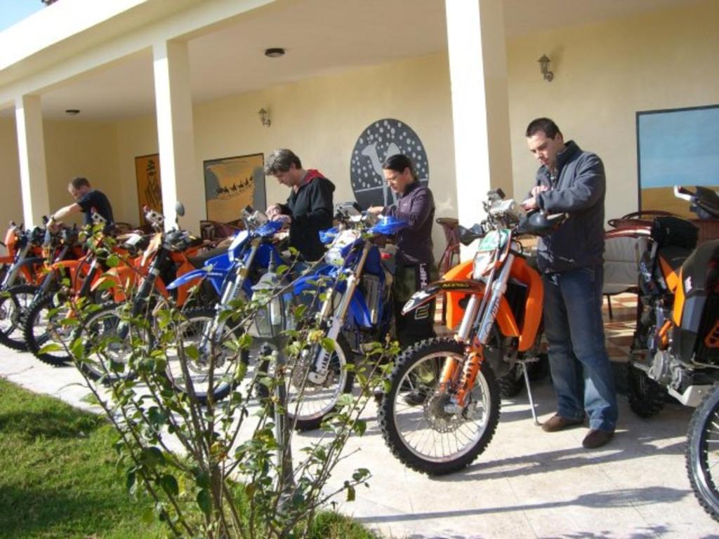 Hosté ubytování Motel Paris Dakar