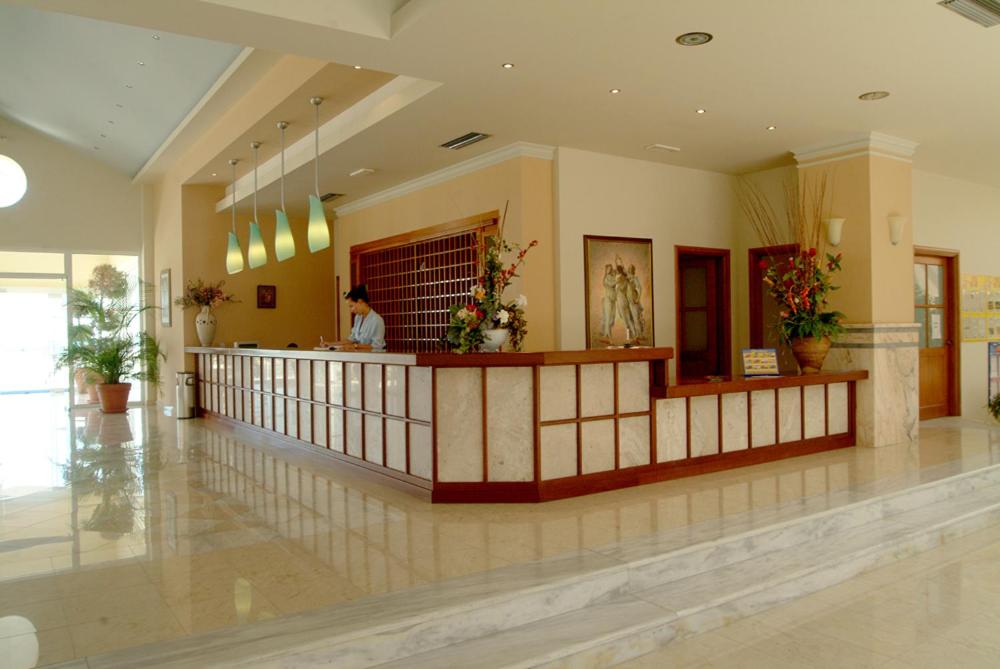 Vstupní hala nebo recepce v ubytování Zorbas Beach Hotel
