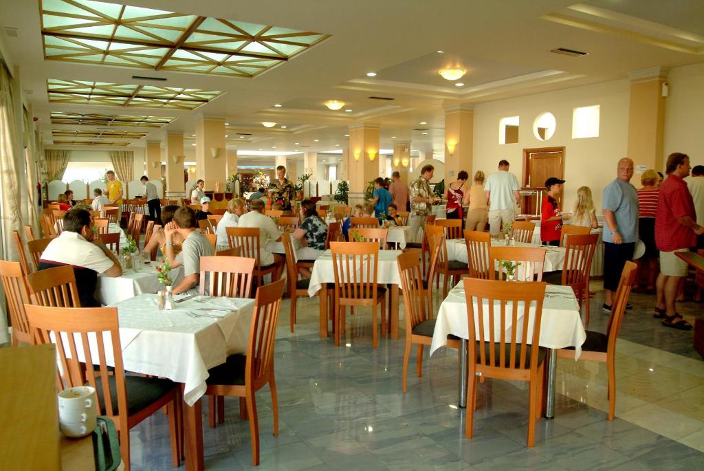 Hosté ubytování Zorbas Beach Hotel