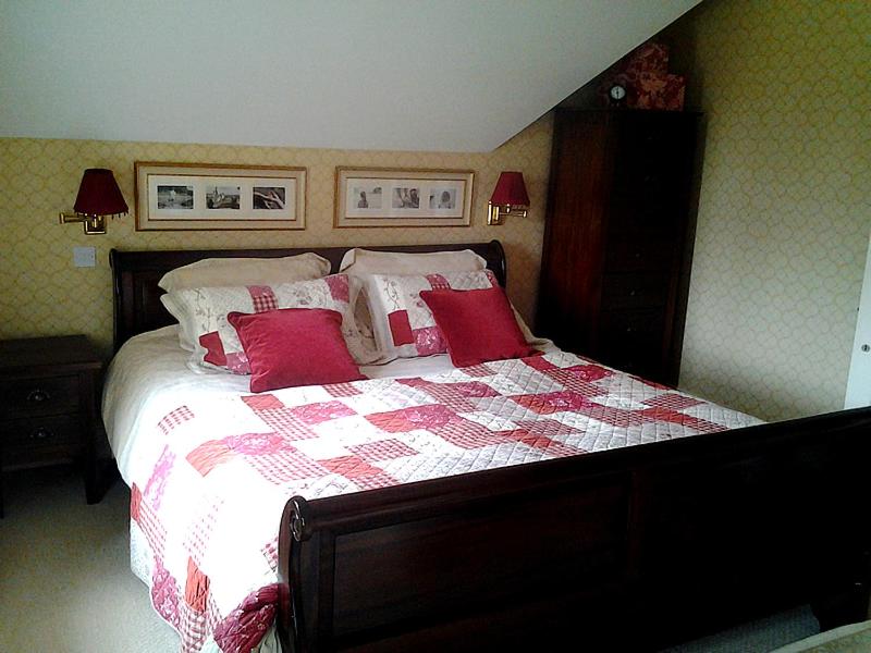 Postel nebo postele na pokoji v ubytování Drumhierney Lodge