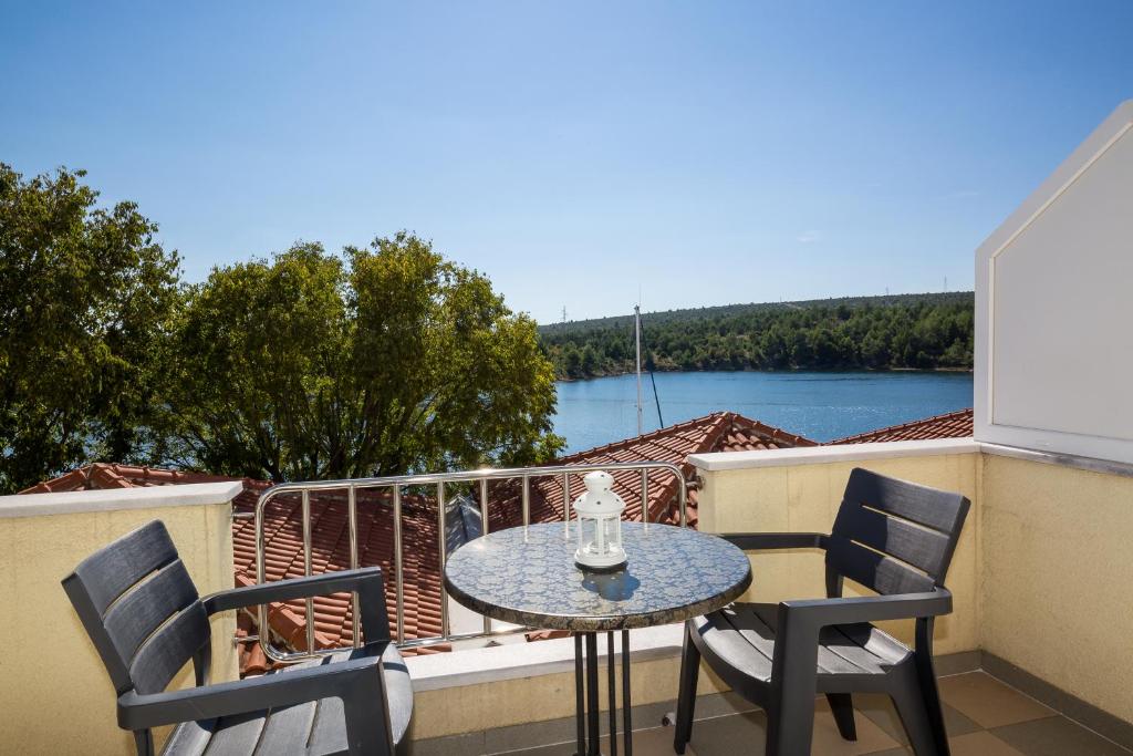 Apartments Duje Ribnica - Apartamento De Una Habitación