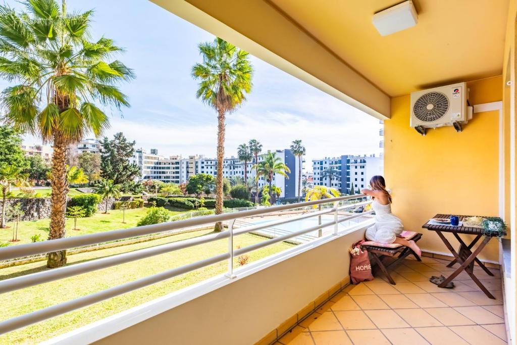 Lux Garden View by Homie