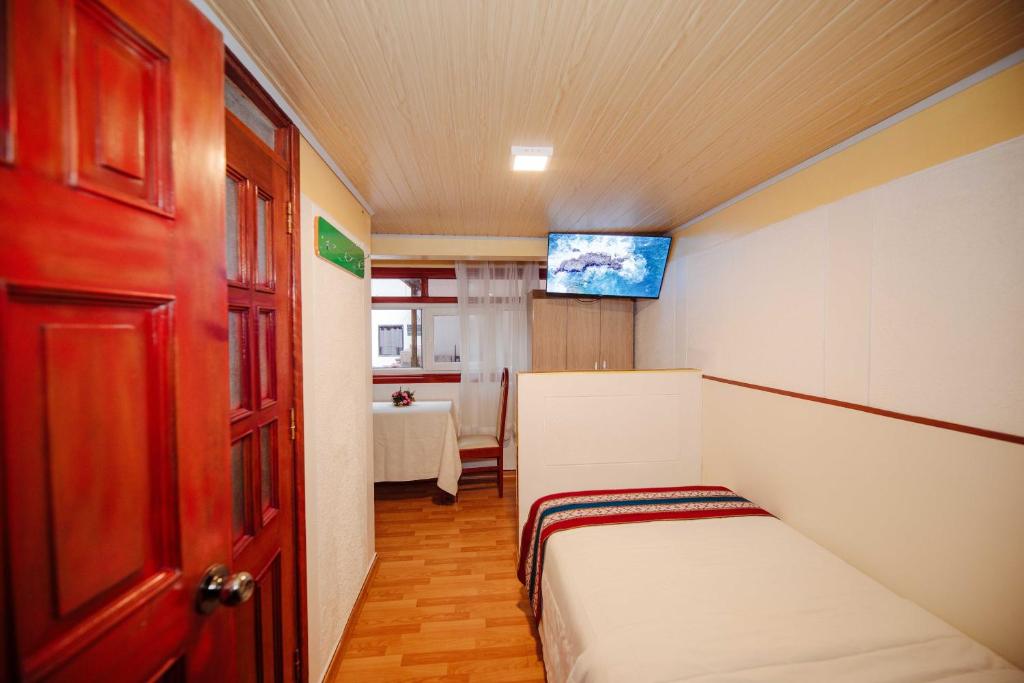 Avraham Hotels - Standard Single Room