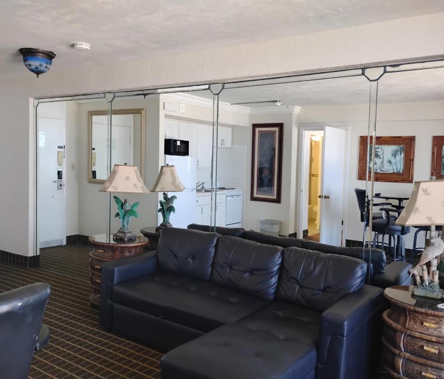 Daytona Beach Hawaiian Inn - 