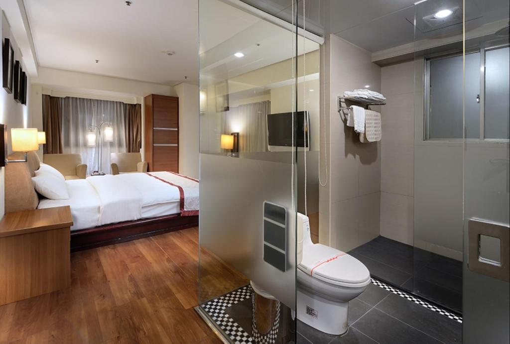 Koupelna v ubytování Cheng Pao Hotel