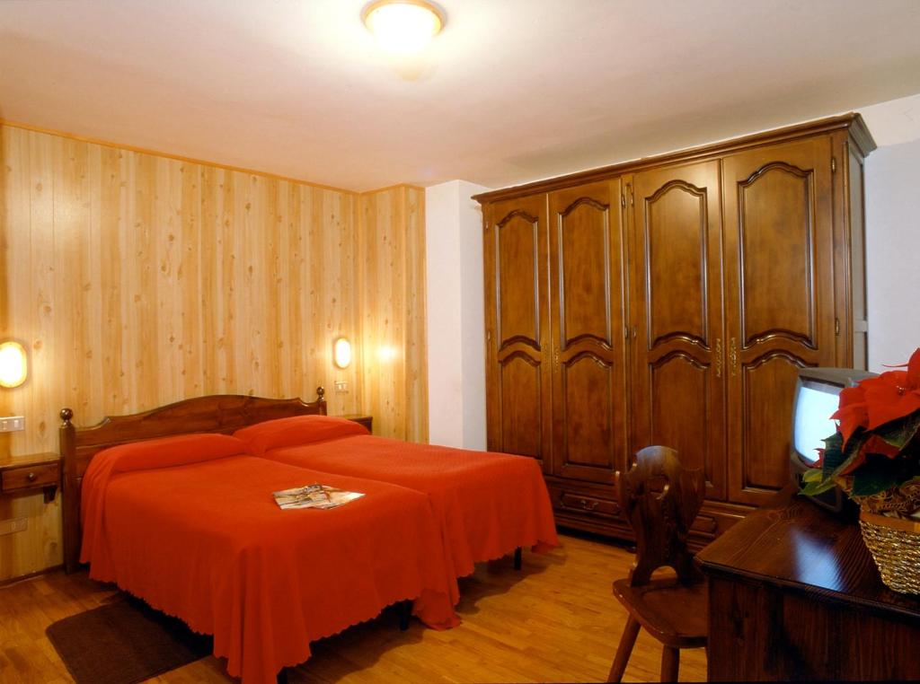 Zdjęcie z galerii obiektu Hotel Florian w mieście Nus